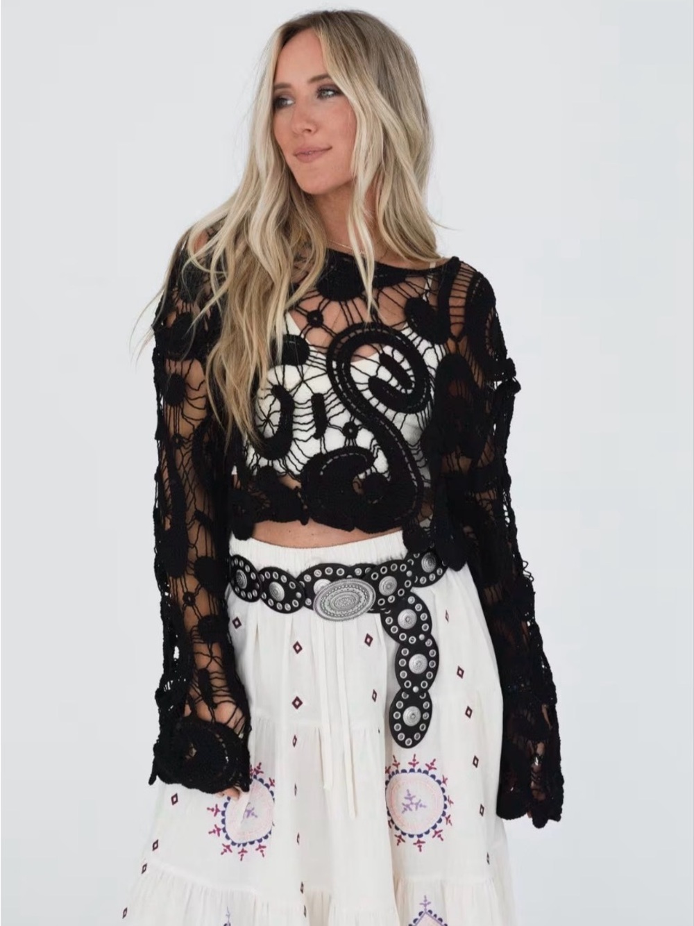 Three Bird Nest Black Crochet Lace Balloon Sleeve Crop Top - Picture 3 of 3